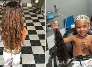 Menino de costas de cabelos castanhos cacheados compridos e na outra foto, o menino está sentado em uma cadeira em um salão de beleza segurando o cabelo cortado para doá-lo